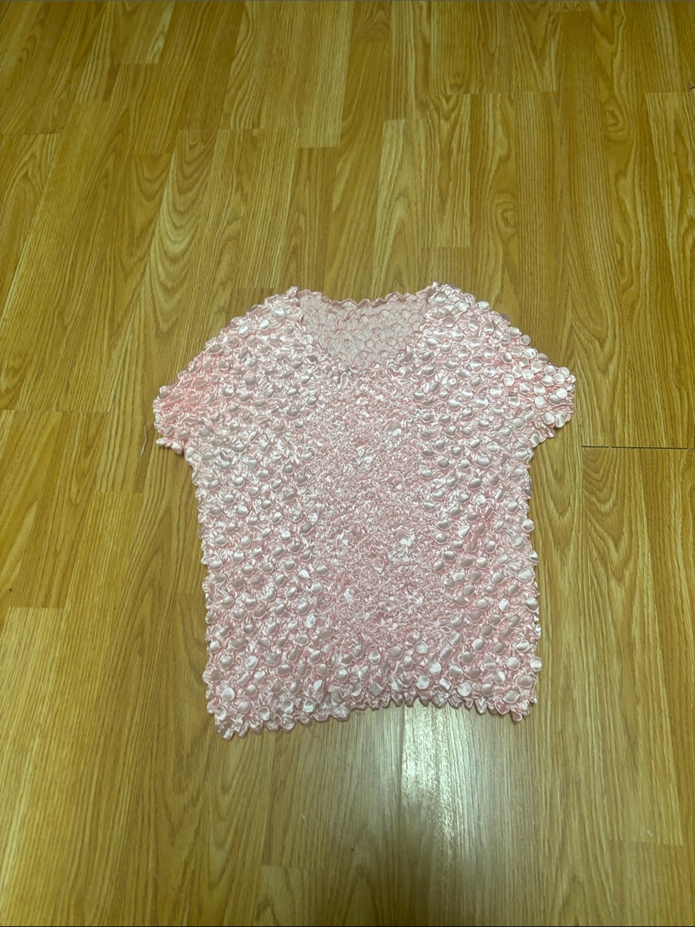 Textured Light Pink V-Neck Short Sleeve Top. 100% Satin